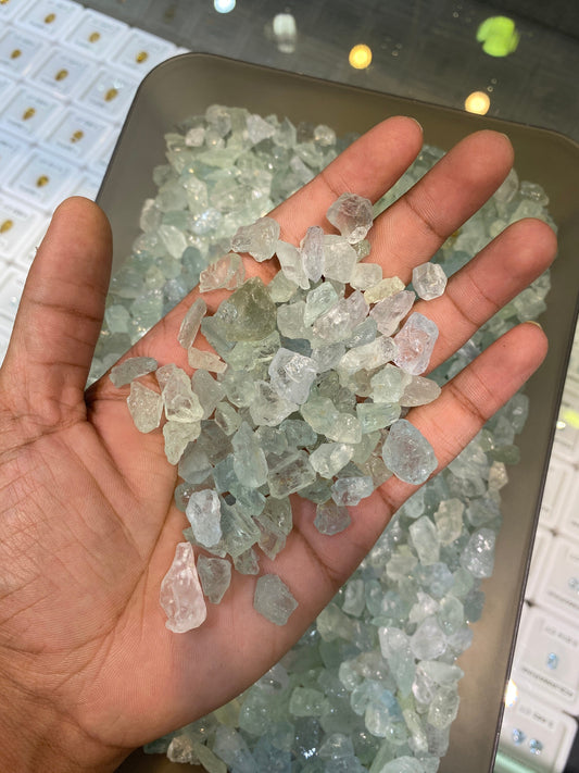 Natural green aquamarine rough 1 pcs