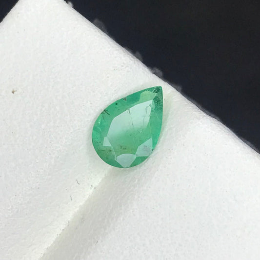 NATURAL EMERALD 0.751 CTS